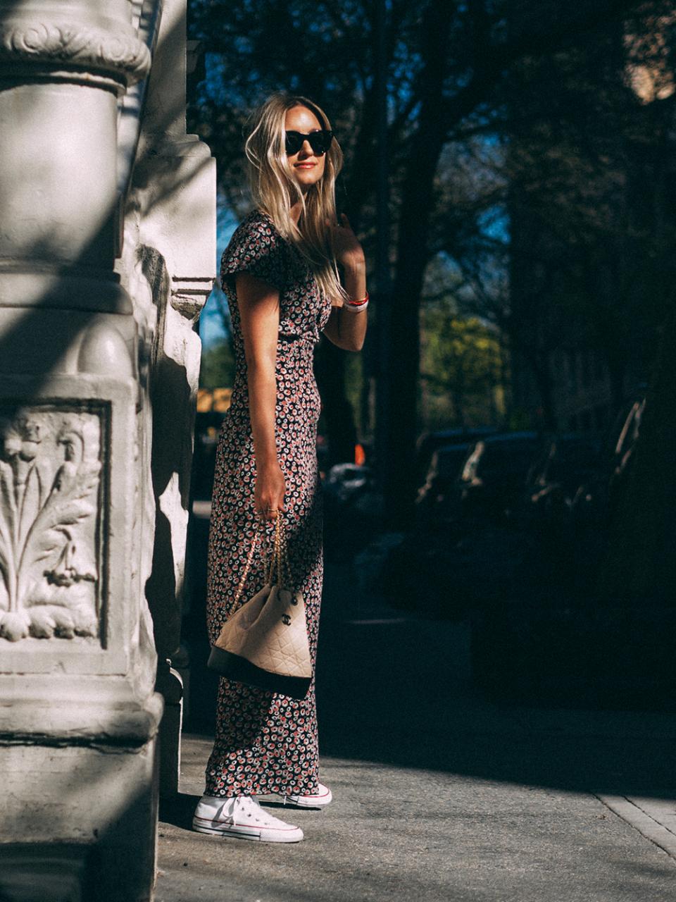 Charlotte Groeneveld Thefashionguitar in Tomas Maier and Chanel Gabrielle bag