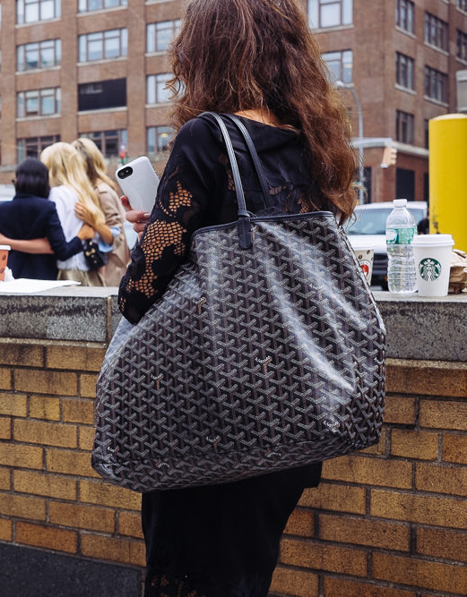 The Ultimate Bag Guide: The Goyard St. Louis Tote and Goyard Anjou Tote - Blog for Best Designer ...