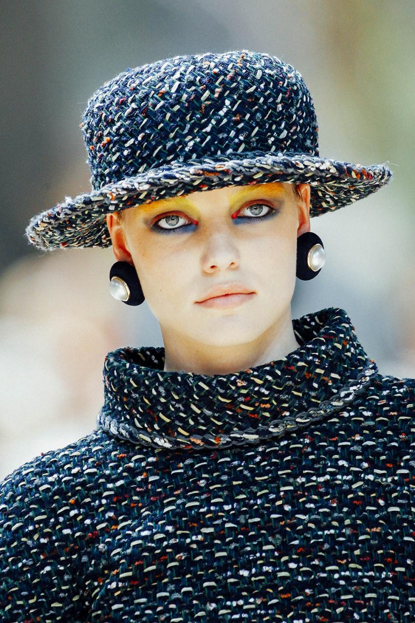 Details from the Chanel Haute Couture Fall 2017 via Vogue Runway
